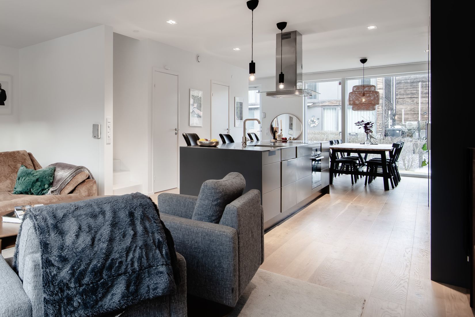 Radhus, Vinlandsvägen 28B, Jursta - Upplands-Bro, Upplands-Bro