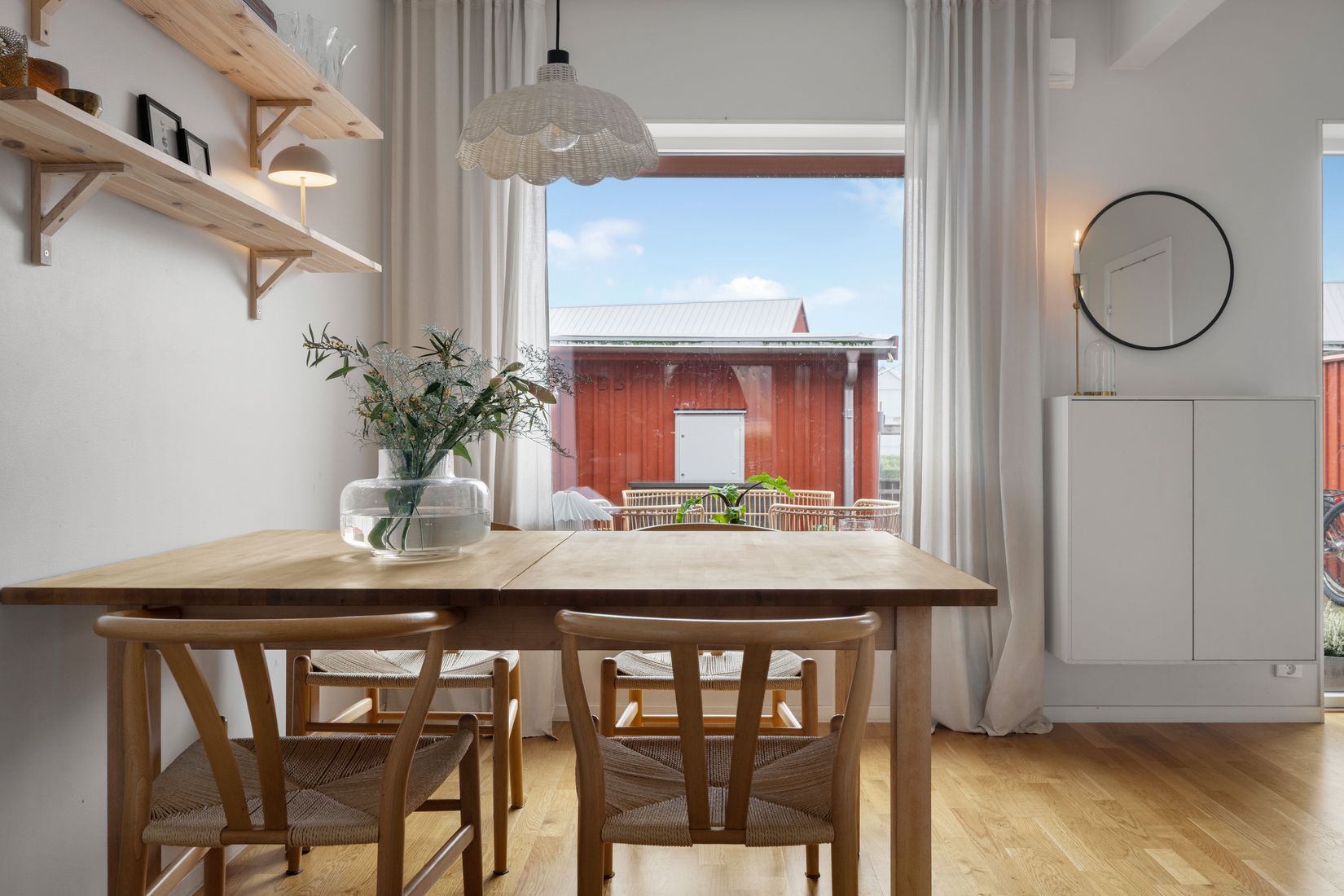 Bostadsrätt, Radhus, Klockarebovägen 24, Bålsta Frösundavik, Håbo