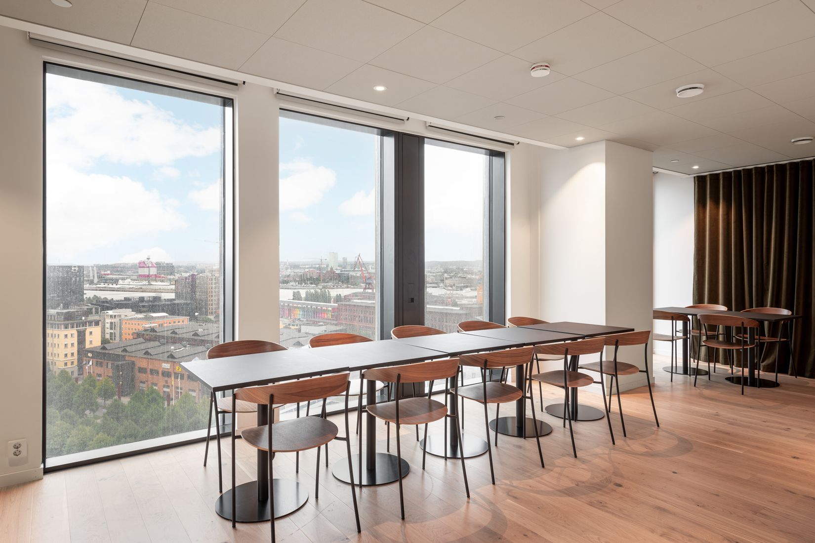 Bostadsrätt, Lodjursstråket 1 (Karlatornet vån 37), Lindholmen, Göteborg