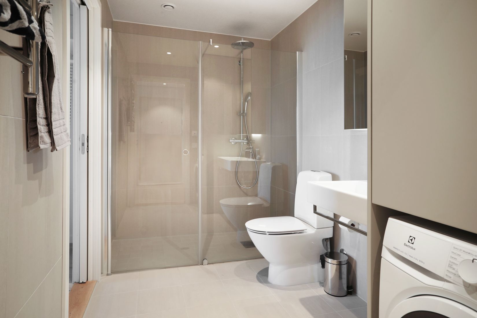 Bostadsrätt, Lodjursstråket 1 (Karlatornet vån 37), Lindholmen, Göteborg