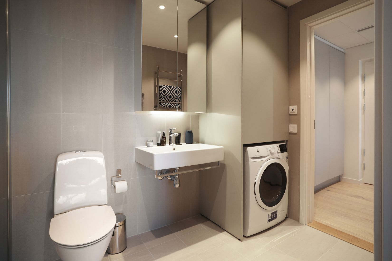 Bostadsrätt, Lodjursstråket 1 (Karlatornet vån 37), Lindholmen, Göteborg