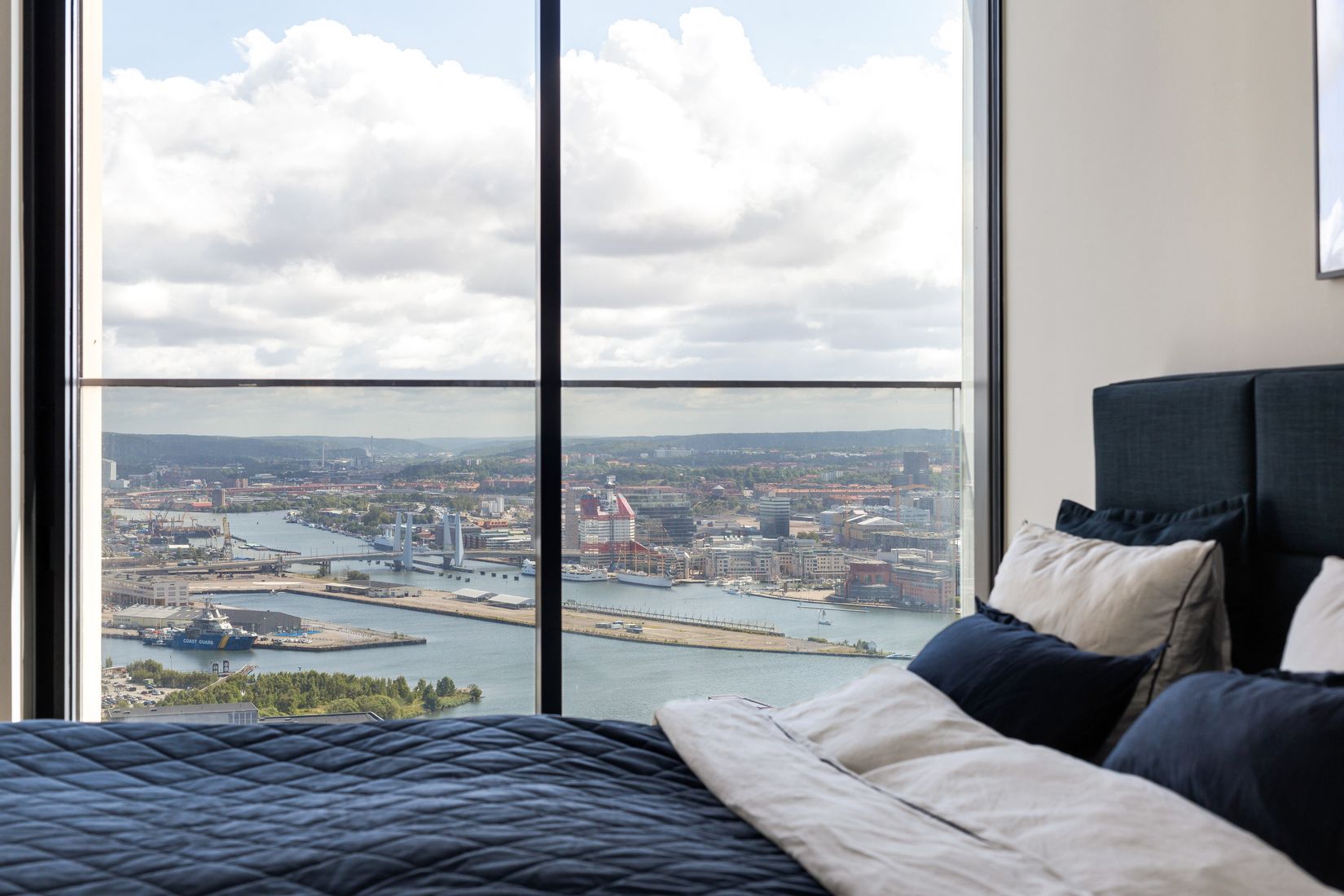 Bostadsrätt, Lodjursstråket 1 (Karlatornet vån 37), Lindholmen, Göteborg