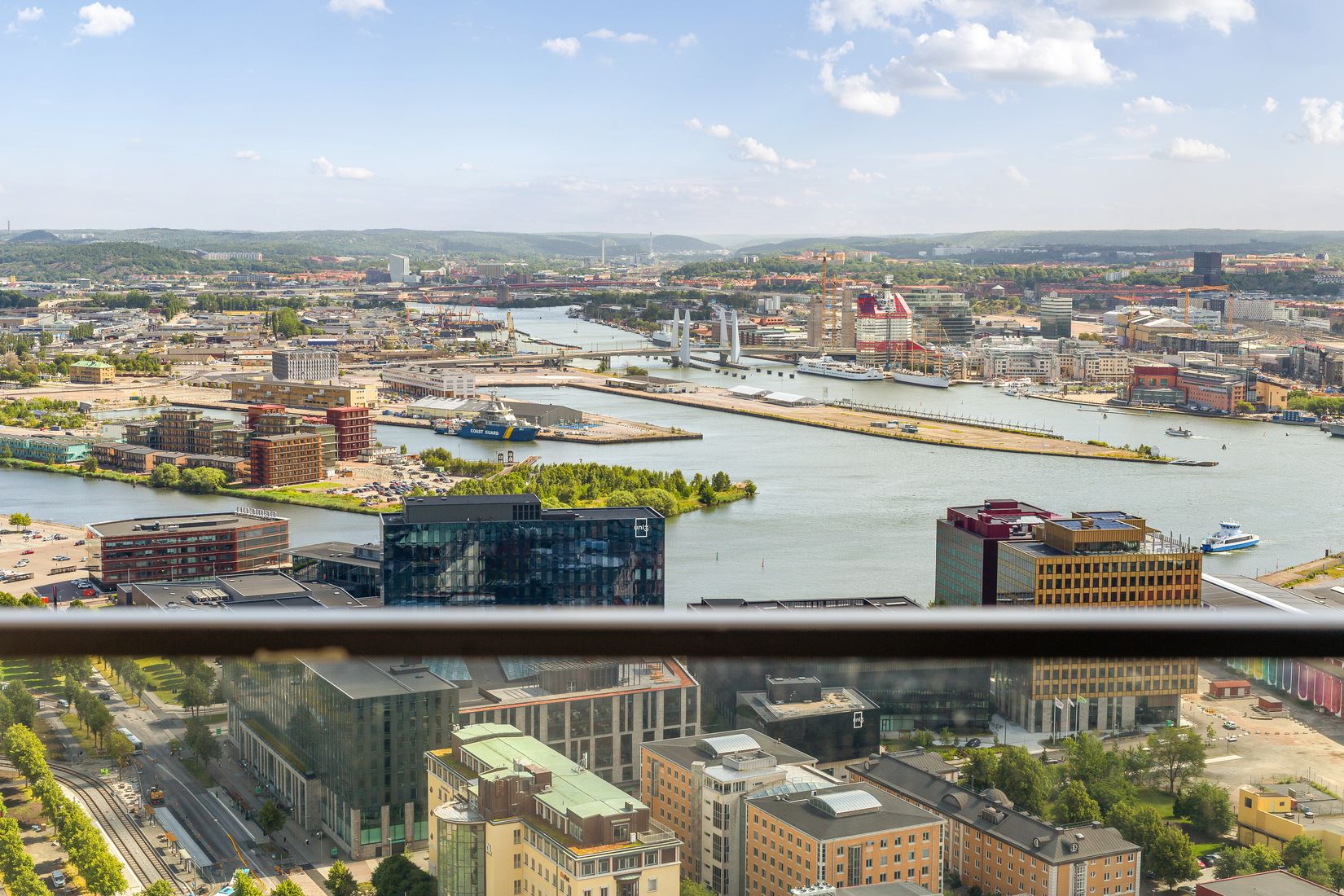 Bostadsrätt, Lodjursstråket 1 (Karlatornet vån 37), Lindholmen, Göteborg