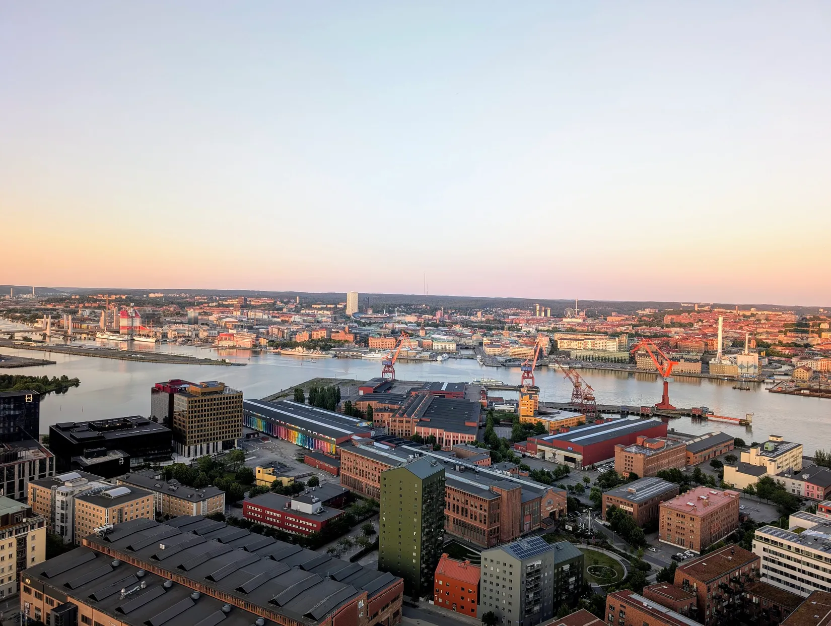Bostadsrätt, Lodjursstråket 1 (Karlatornet vån 37), Lindholmen, Göteborg