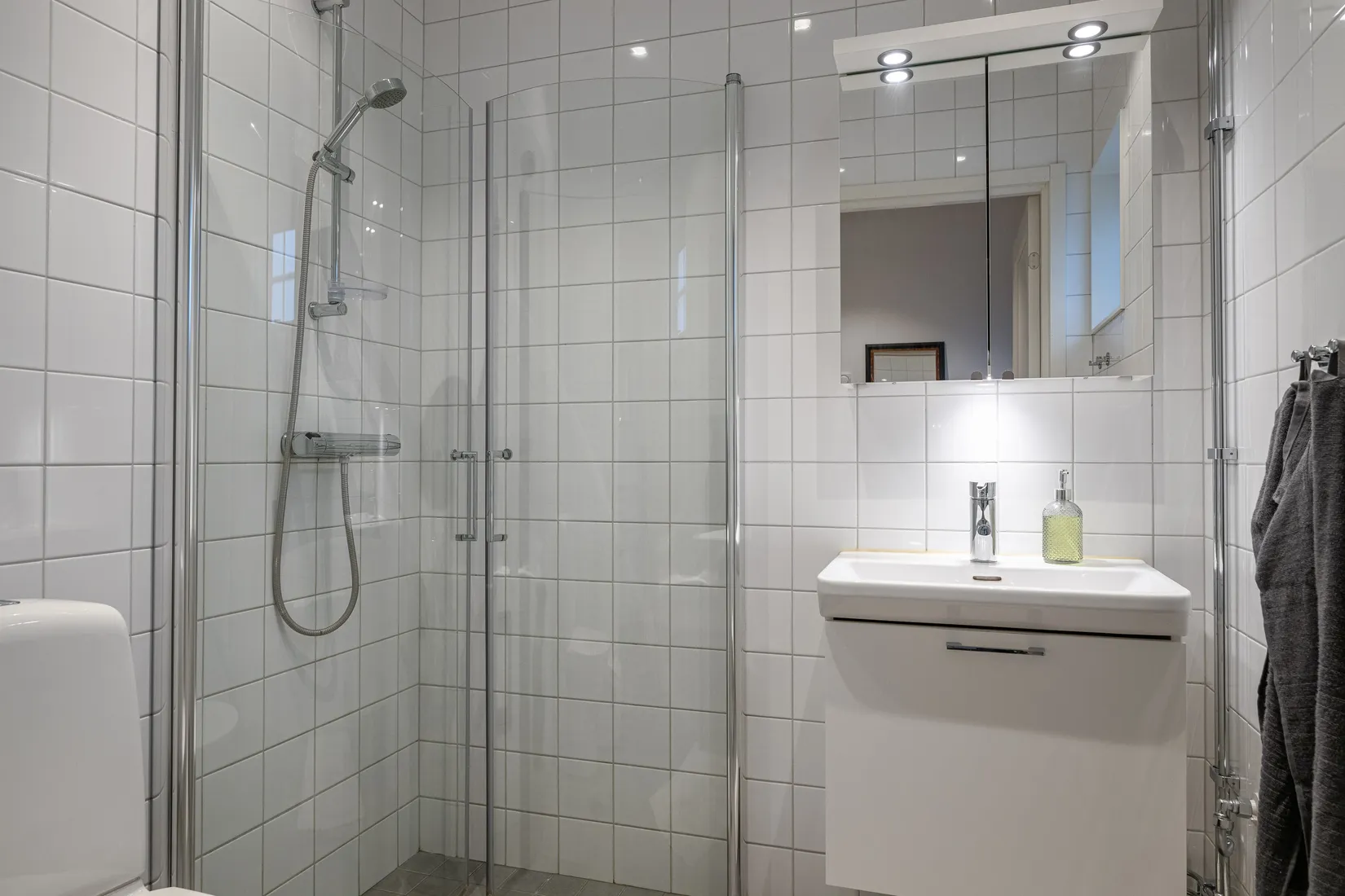 Bostadsrätt, Järnvägsgatan 27, Frönäsområdet, Gnesta