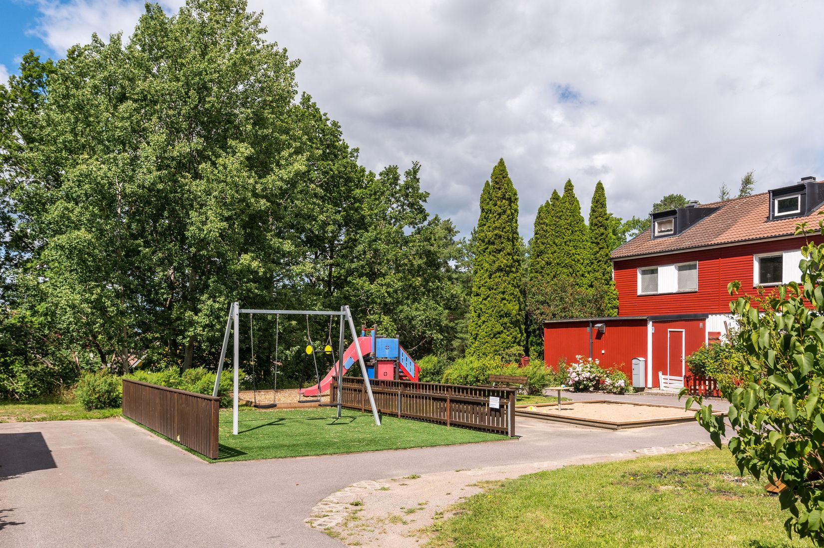 Villa, Radhus, Axel Swartlings gata 34, Klockaretorpet, Norrköping