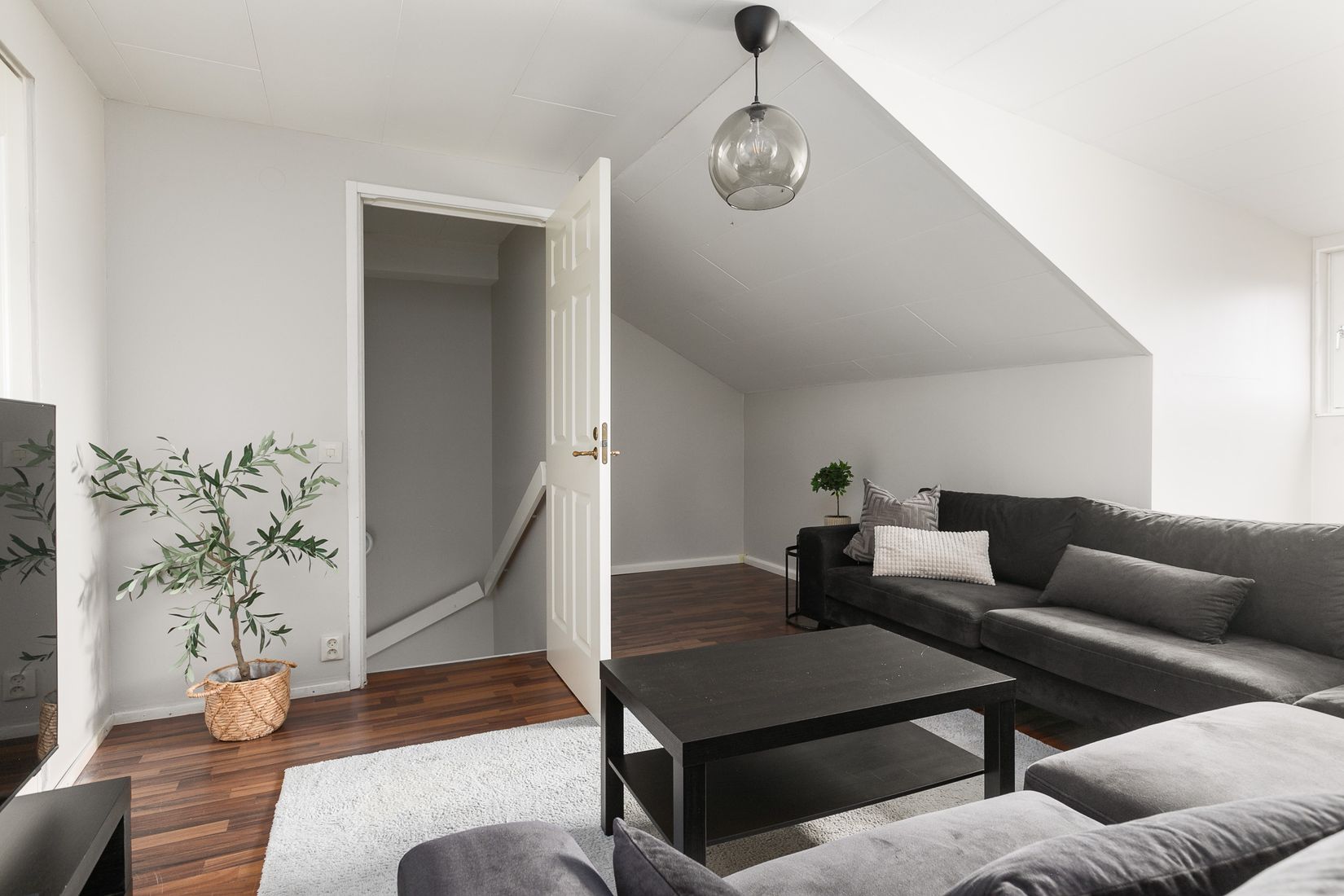 Villa, Radhus, Axel Swartlings gata 34, Klockaretorpet, Norrköping