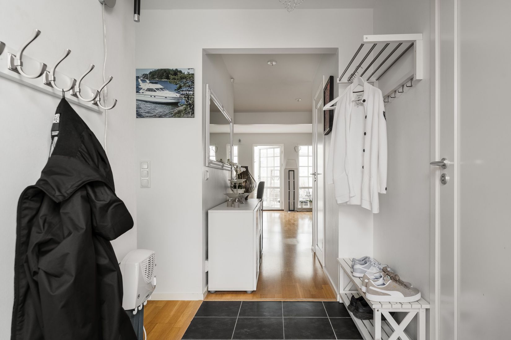 Radhus, Petrigatan 33, Ormesta, Örebro