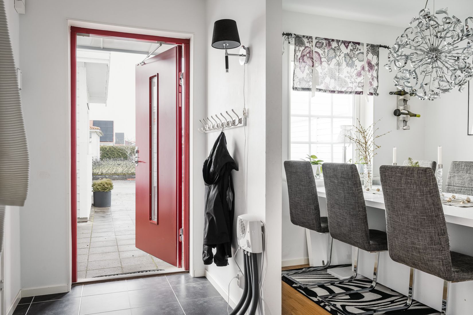 Radhus, Petrigatan 33, Ormesta, Örebro