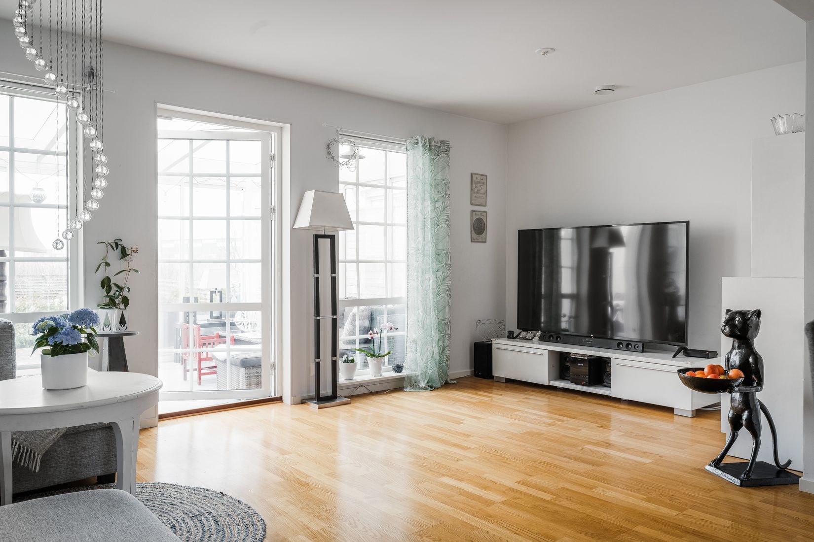 Radhus, Petrigatan 33, Ormesta, Örebro