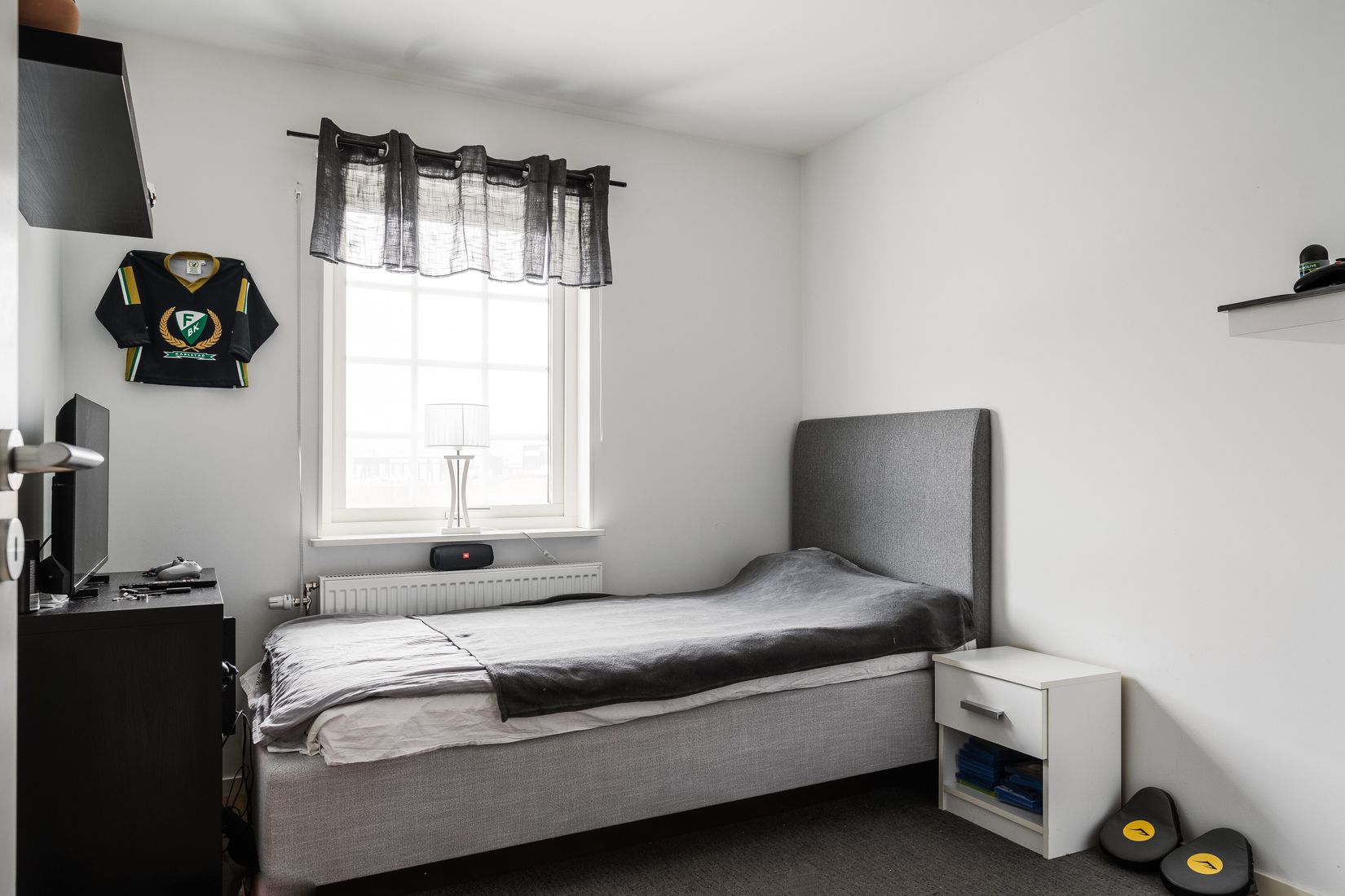 Radhus, Petrigatan 33, Ormesta, Örebro