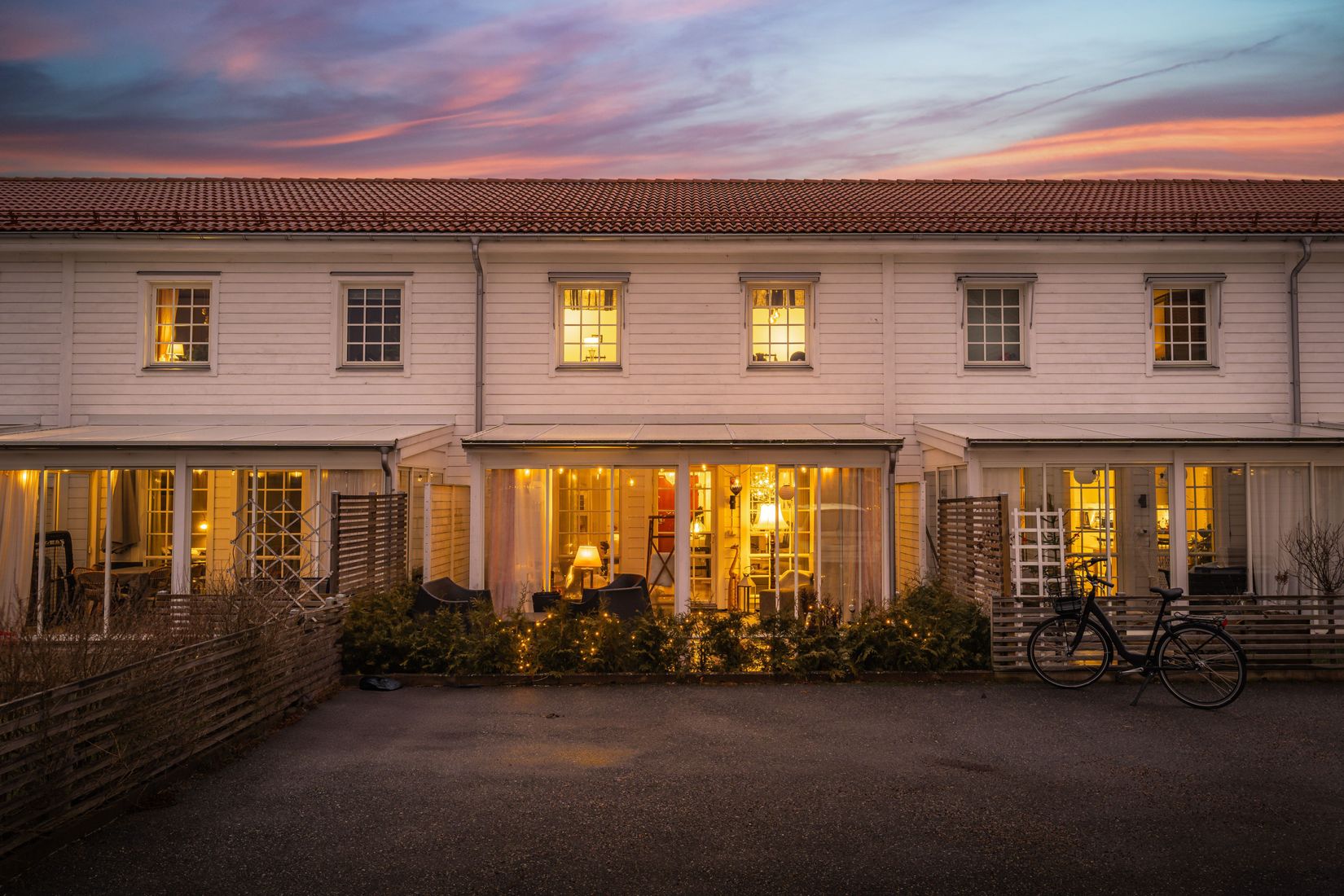 Radhus, Petrigatan 33, Ormesta, Örebro