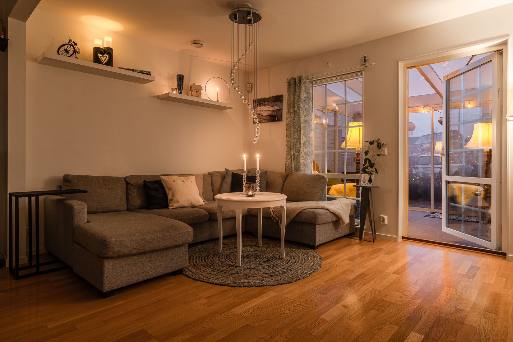 Radhus, Petrigatan 33, Ormesta, Örebro