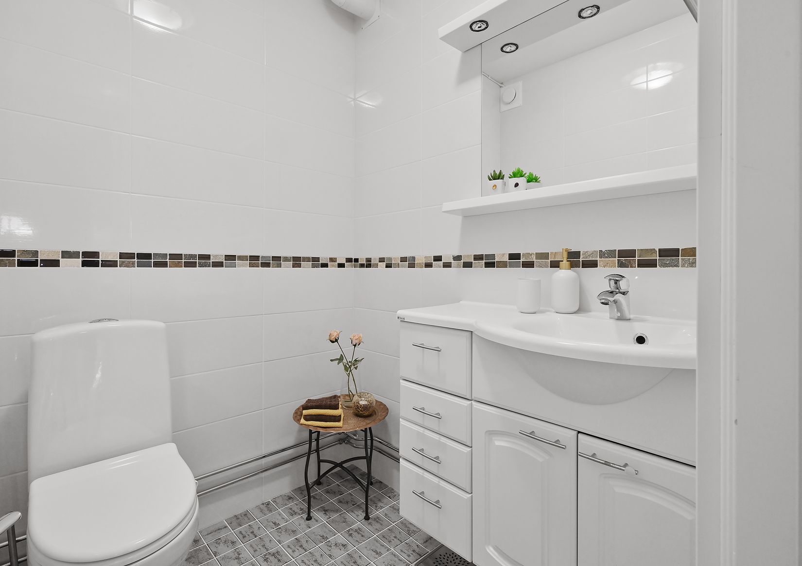 Villa, Radhus, Pepparbodavägen 8, Fresta, Upplands Väsby