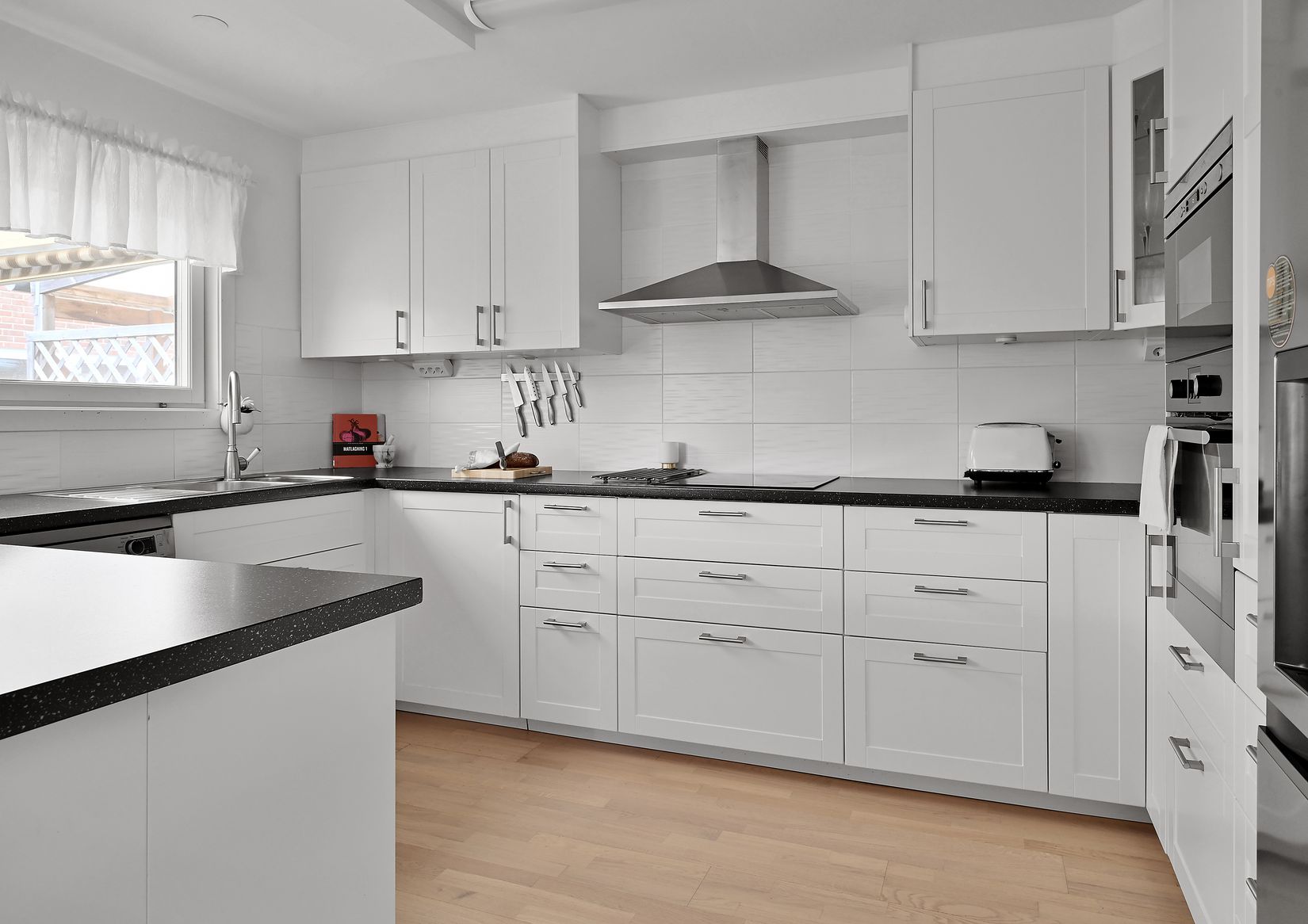 Villa, Radhus, Pepparbodavägen 8, Fresta, Upplands Väsby