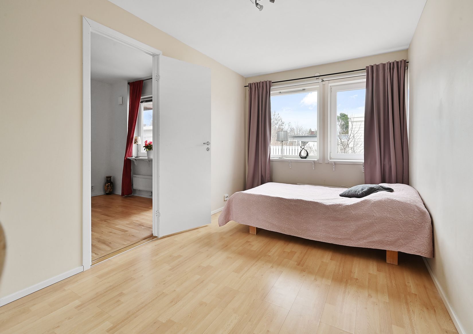 Villa, Radhus, Pepparbodavägen 8, Fresta, Upplands Väsby