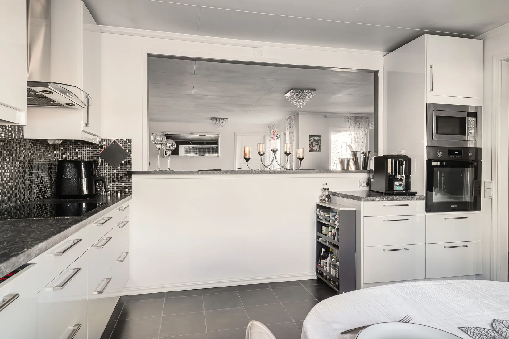 Villa, Radhus, Fågelsångsvägen 14, Tegelviken, Motala