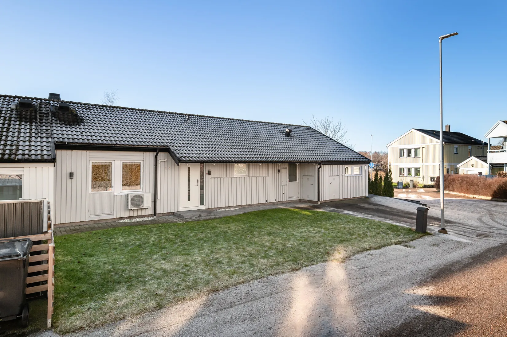 Villa, Radhus, Fågelsångsvägen 14, Tegelviken, Motala