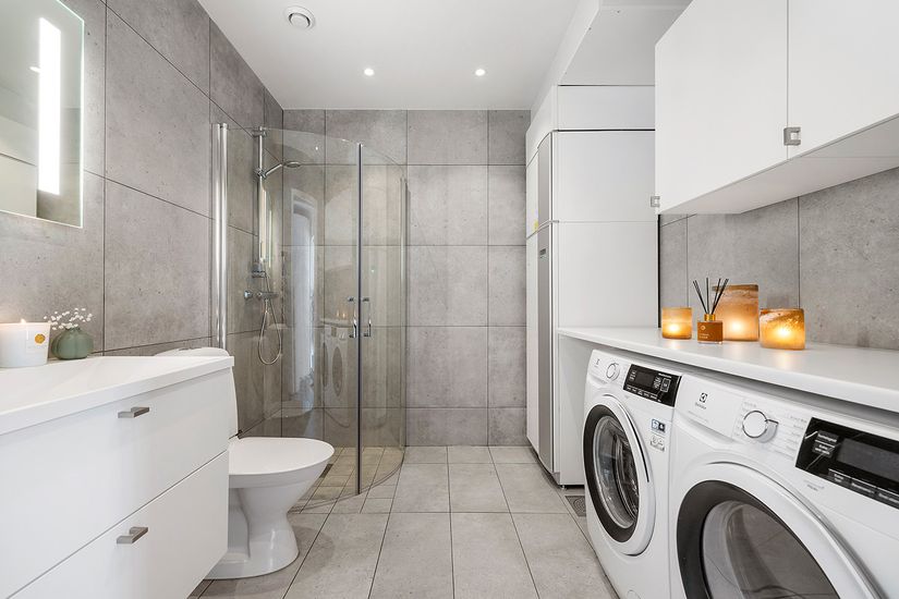 Radhus, Friggaslingan 21, Ormbacka, Järfälla