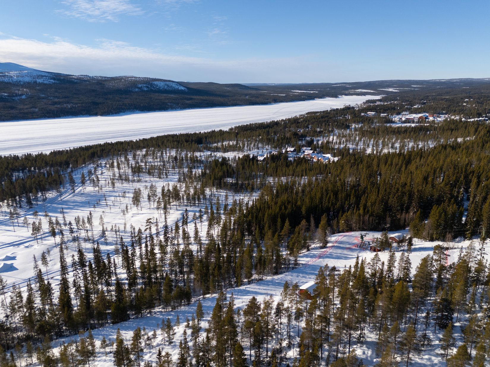 Tomt, Lovsångsslingan 24, Härjedalen