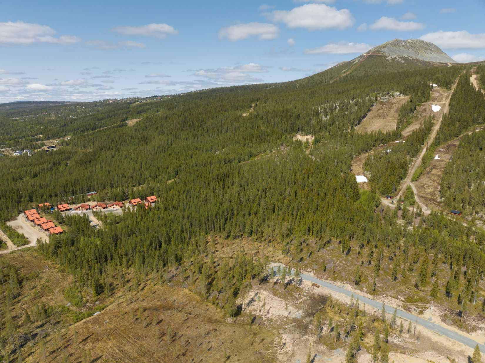 Tomt, Lovsångsslingan 24, Härjedalen