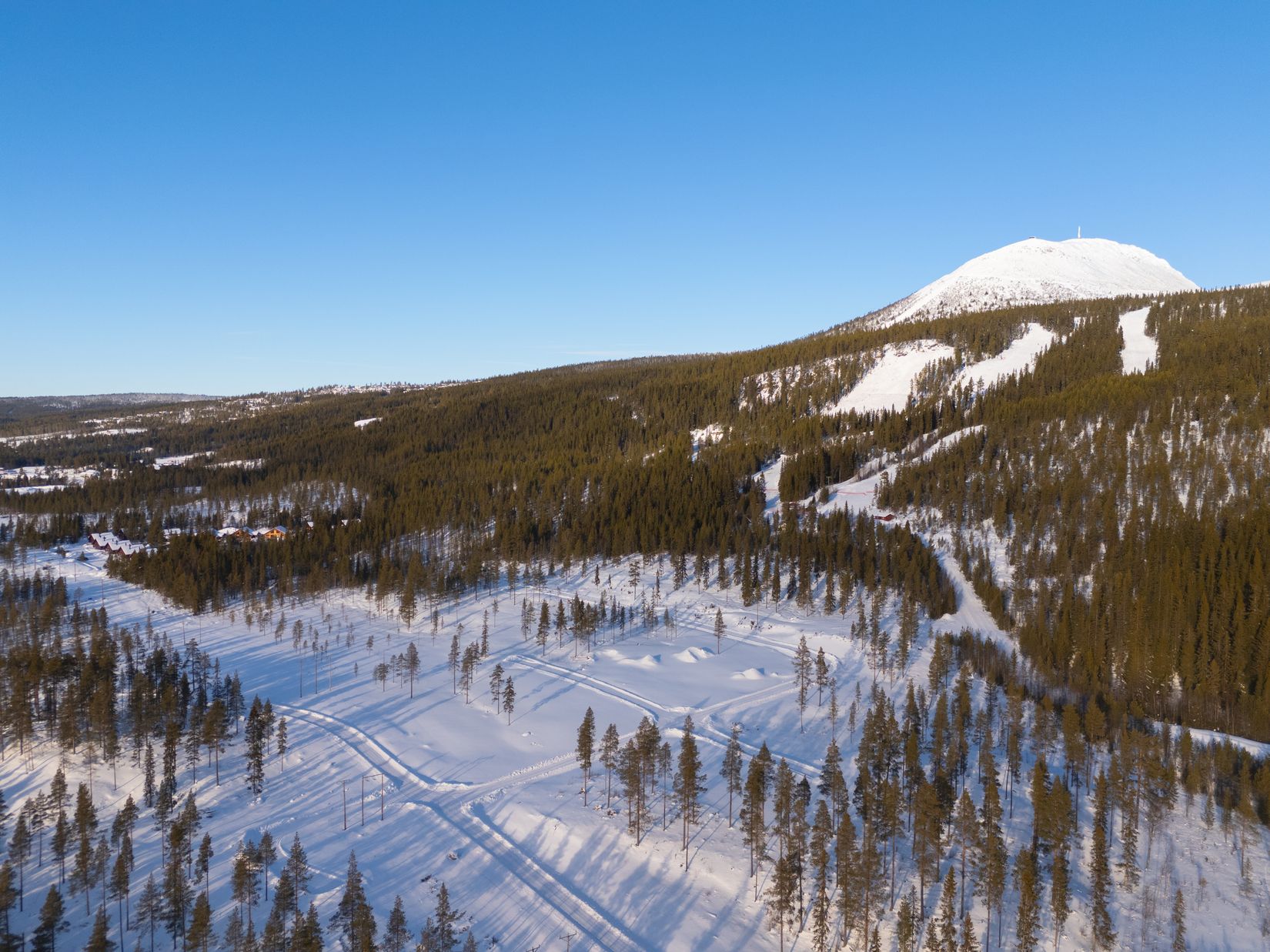 Tomt, Lovsångsslingan 12, Härjedalen
