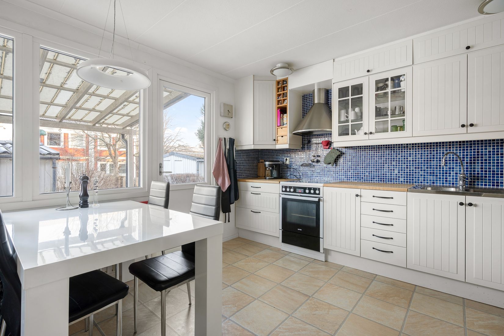 Villa, Radhus, Torpstugegränd 26, Bromsten, Stockholm