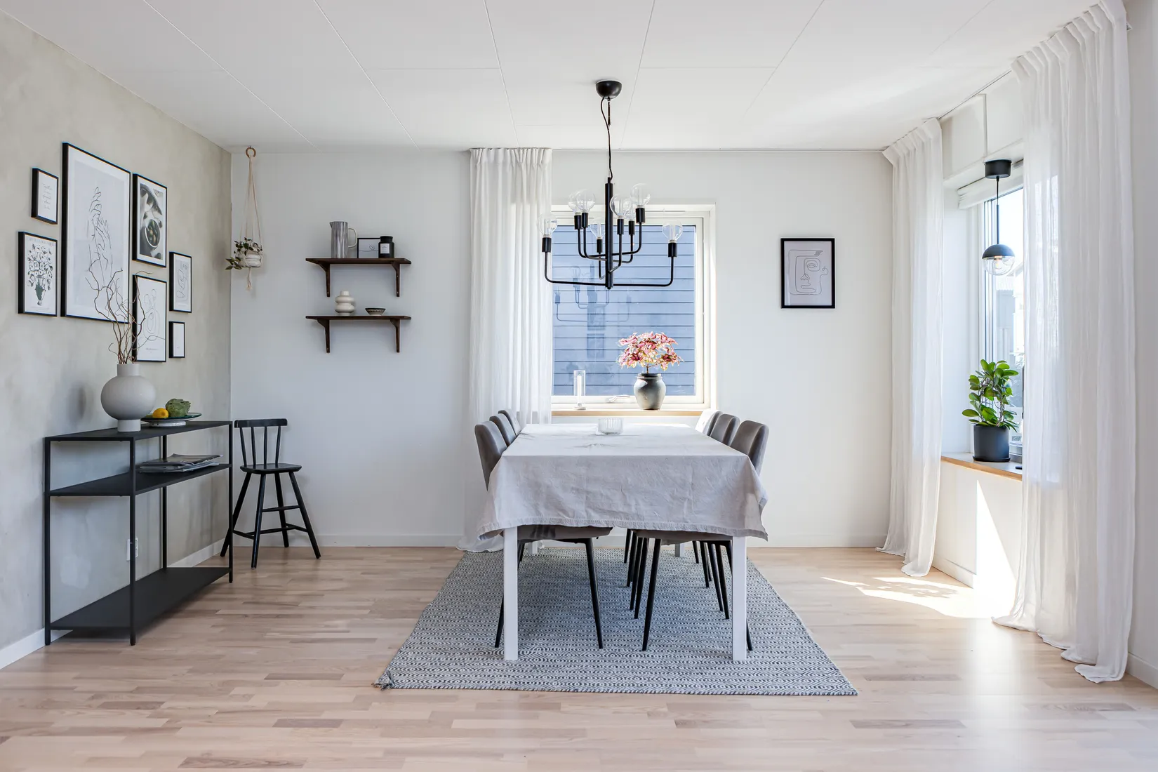 Bostadsrätt, Radhus, Basfiolvägen 7, Dals Ängar , Falkenberg