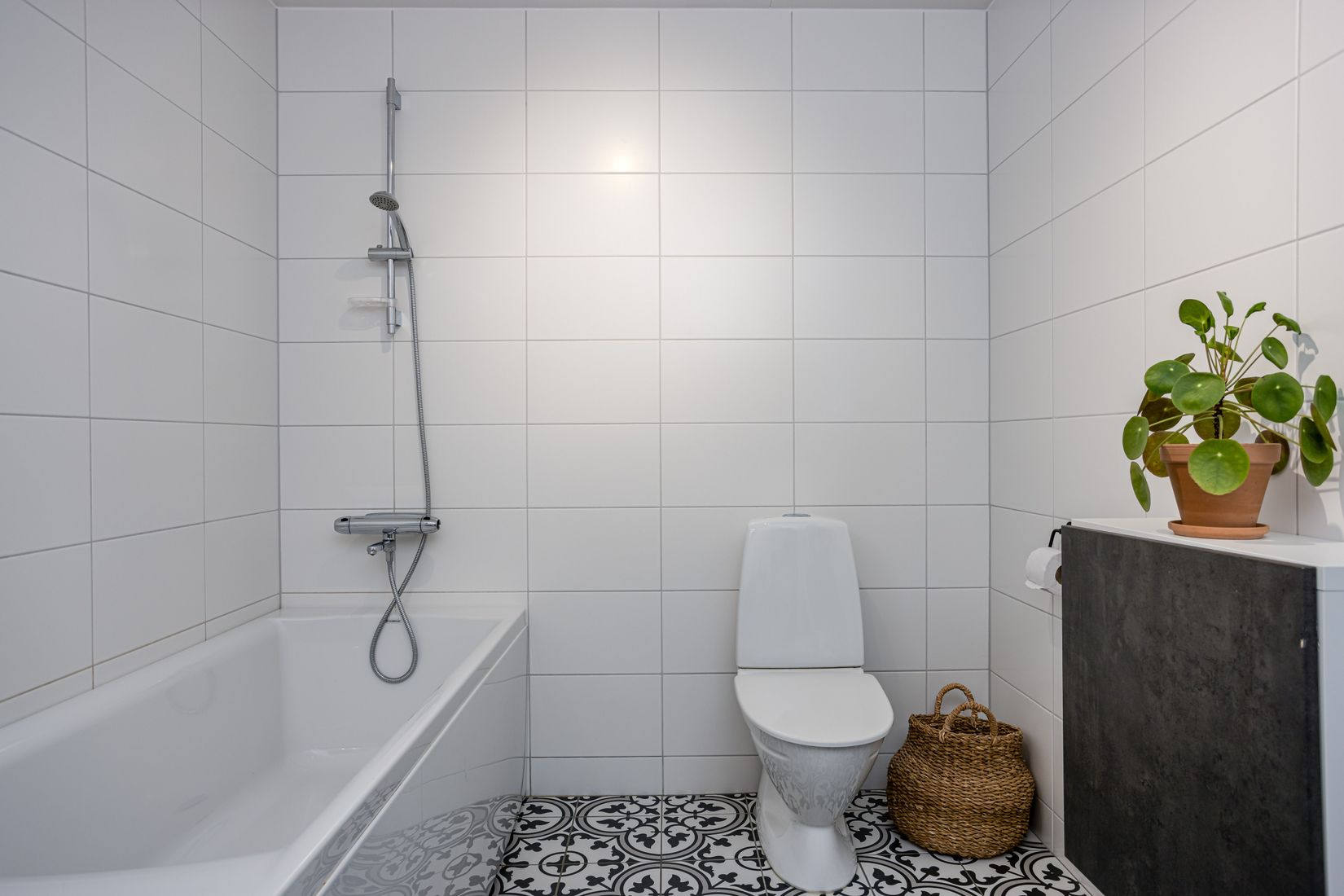 Bostadsrätt, Radhus, Basfiolvägen 7, Dals Ängar , Falkenberg