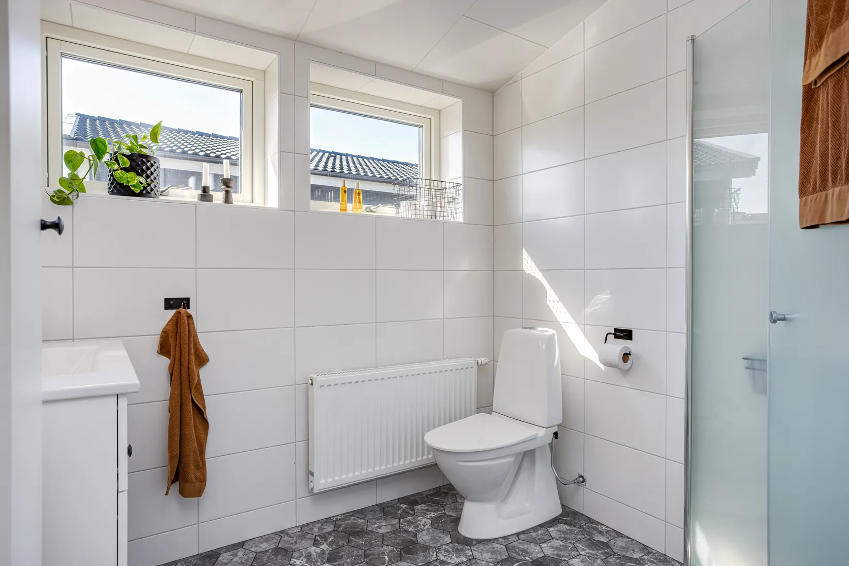 Bostadsrätt, Radhus, Basfiolvägen 7, Dals Ängar , Falkenberg