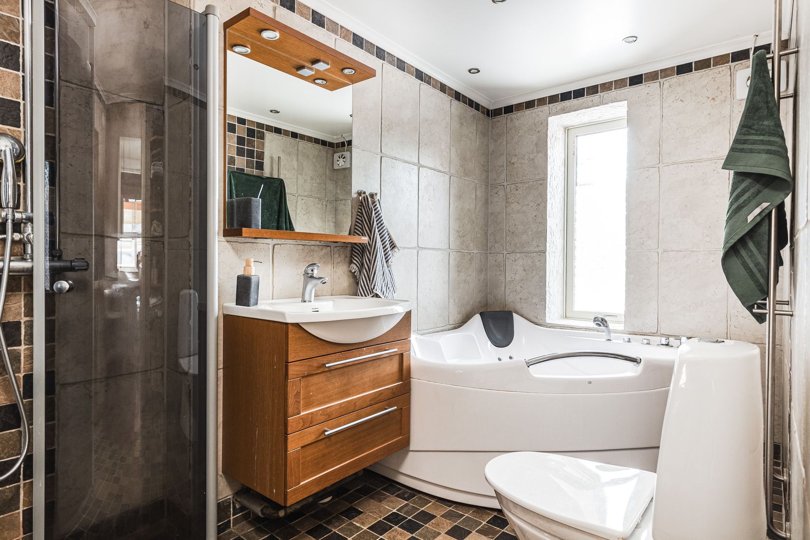 Villa, Lävägen 13, Alnö, Sundsvall