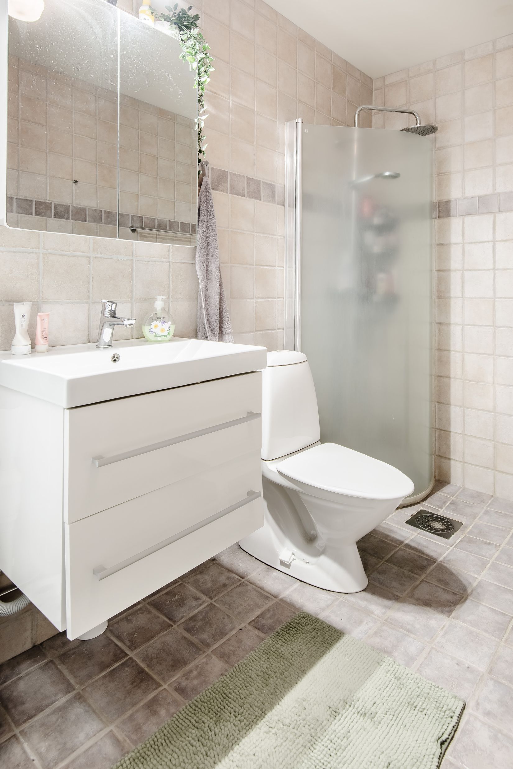 Bostadsrätt, Länsmansvägen 1A, Centralt, Österåker