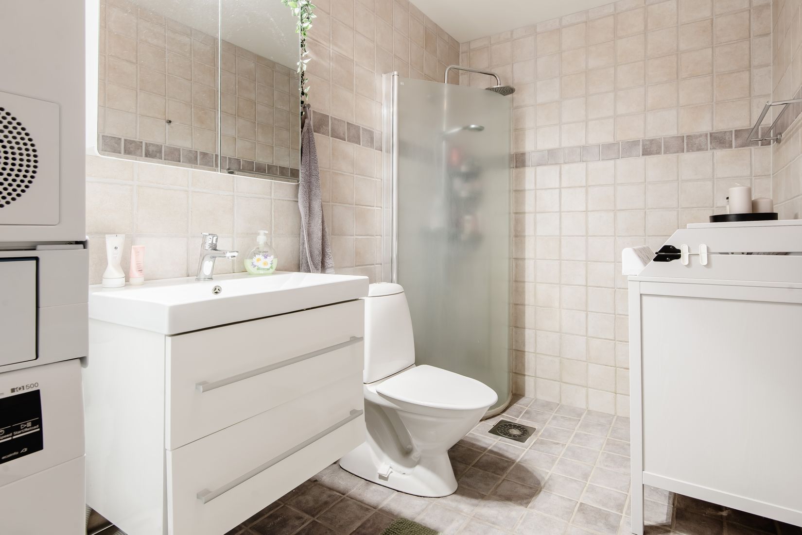 Bostadsrätt, Länsmansvägen 1A, Centralt, Österåker