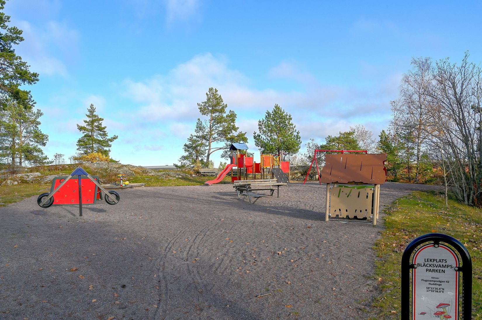 Radhus, Taggsvampsvägen 185, Sörskogen, Huddinge