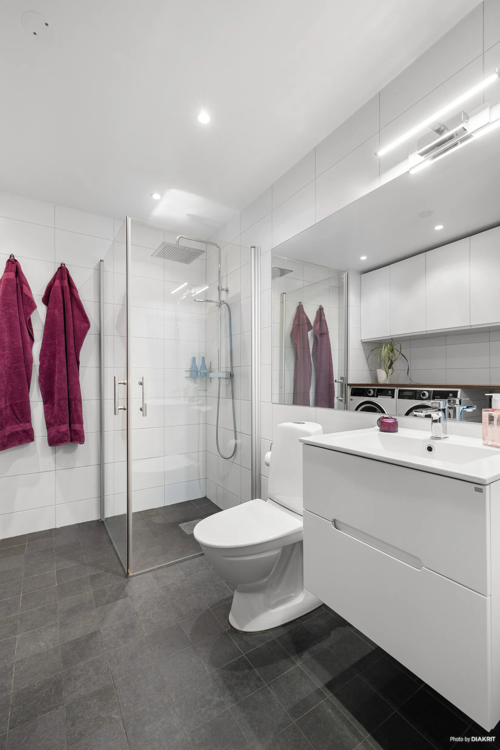 Radhus, Offergränd 13, Gribbylund, Täby