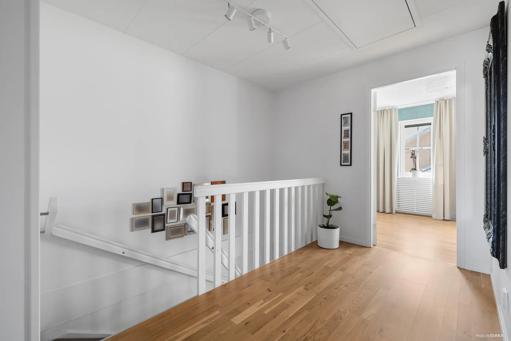 Radhus, Offergränd 13, Gribbylund, Täby