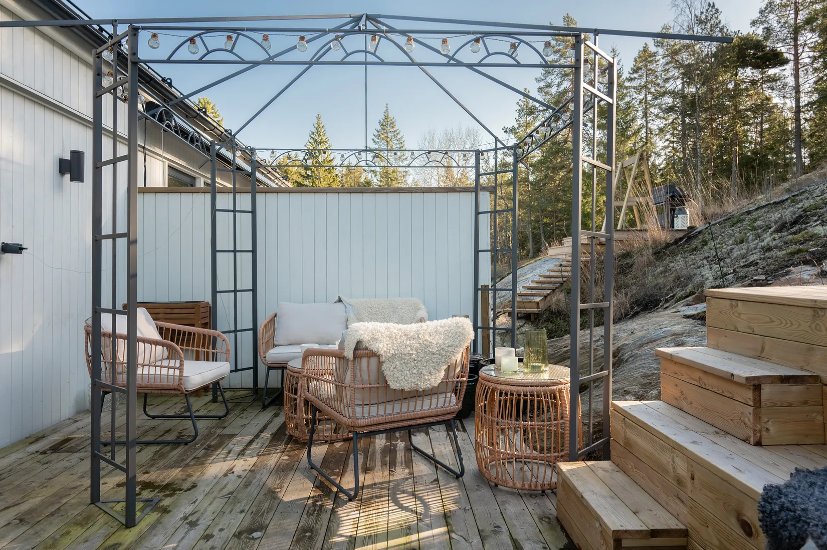 Radhus, Tallmyrvägen 28, Högmora, Huddinge