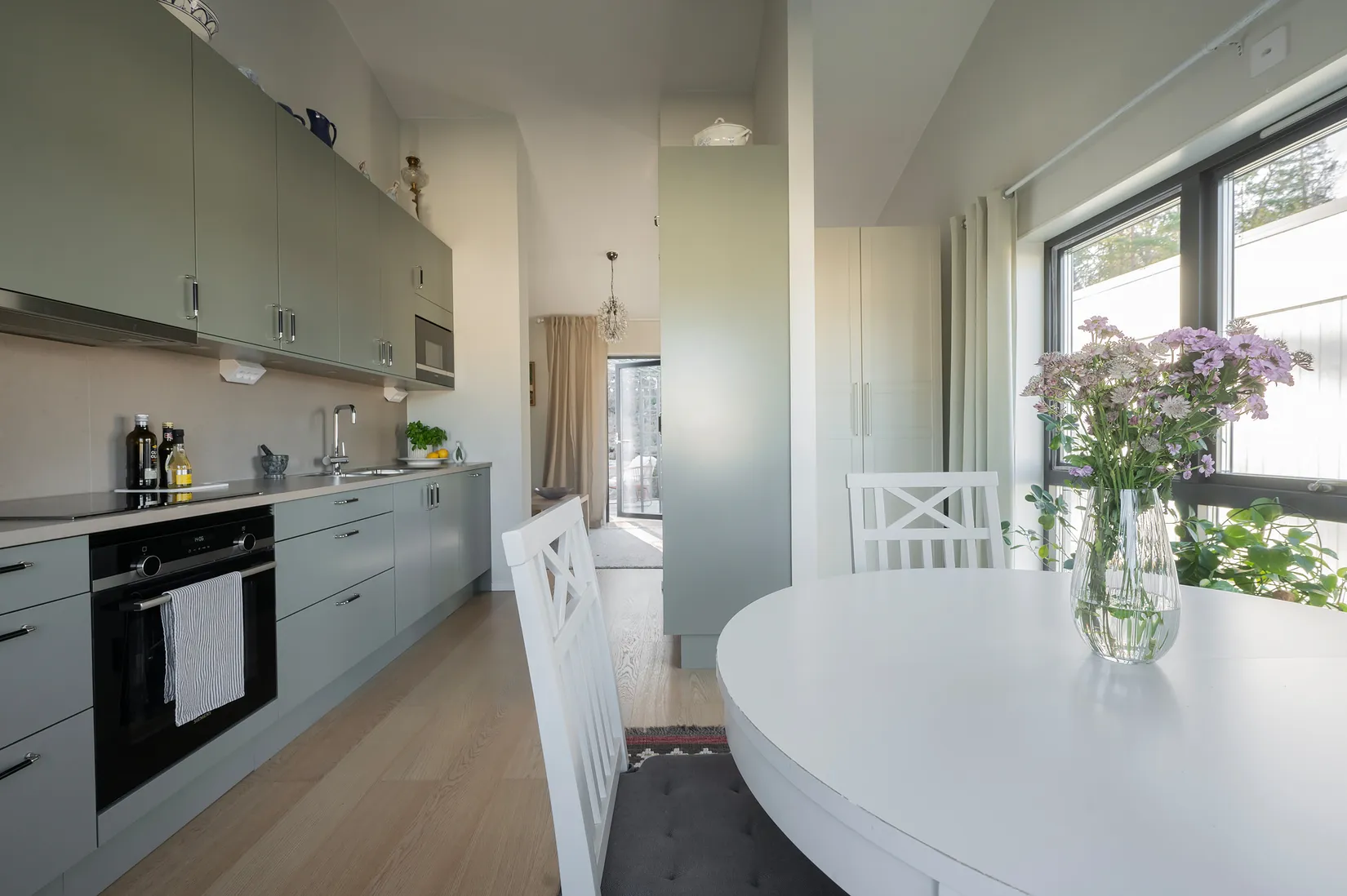 Radhus, Tallmyrvägen 28, Högmora, Huddinge
