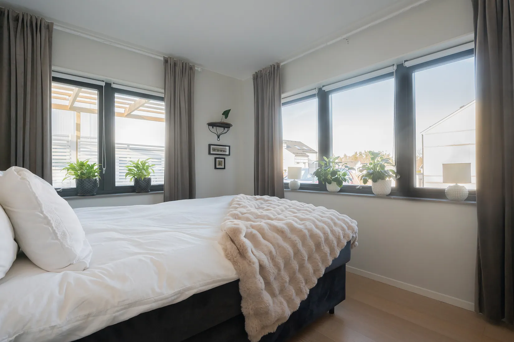 Radhus, Tallmyrvägen 28, Högmora, Huddinge