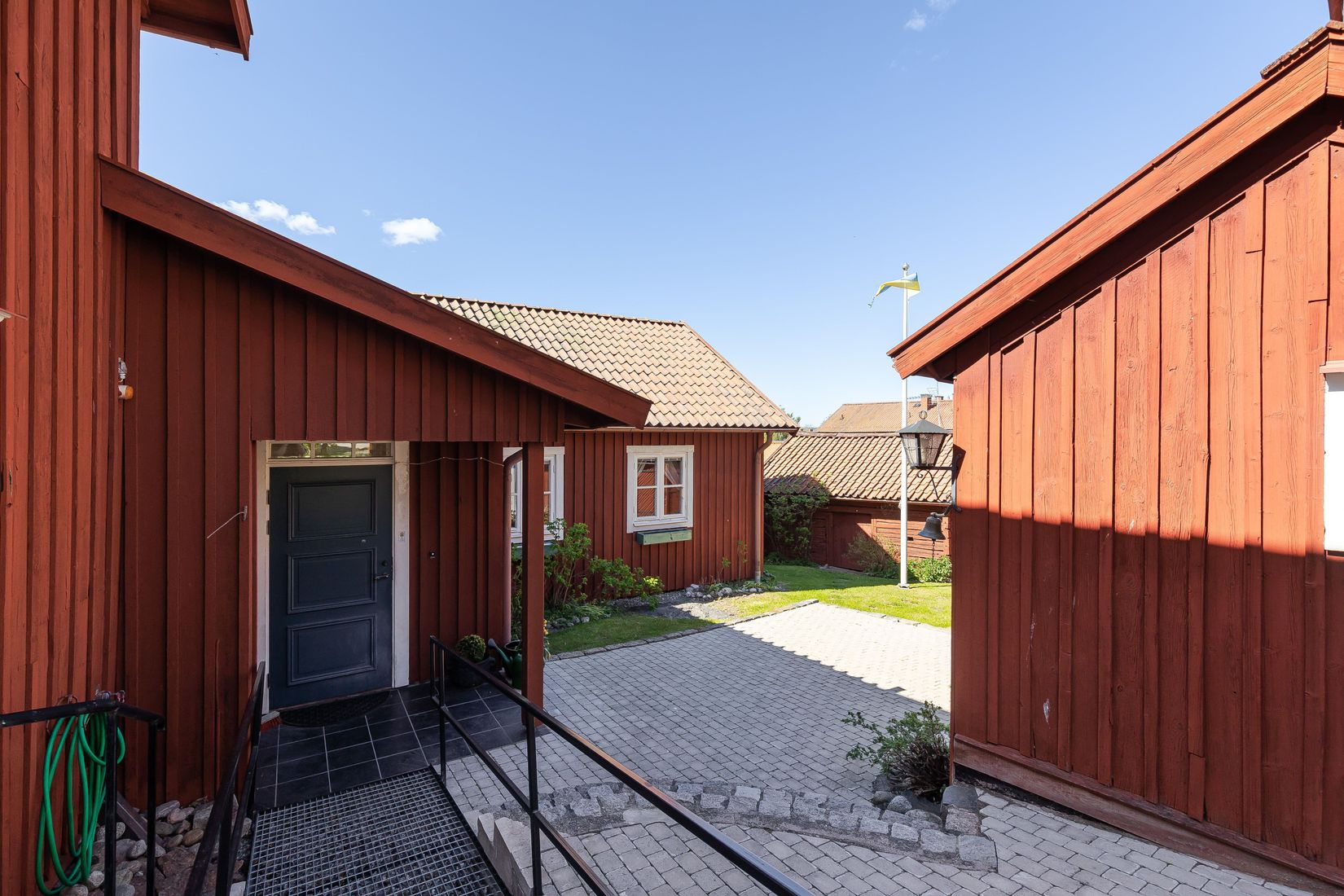 Villa, Eskilsgatan 10, Centralt/Domkyrkan, Strängnäs