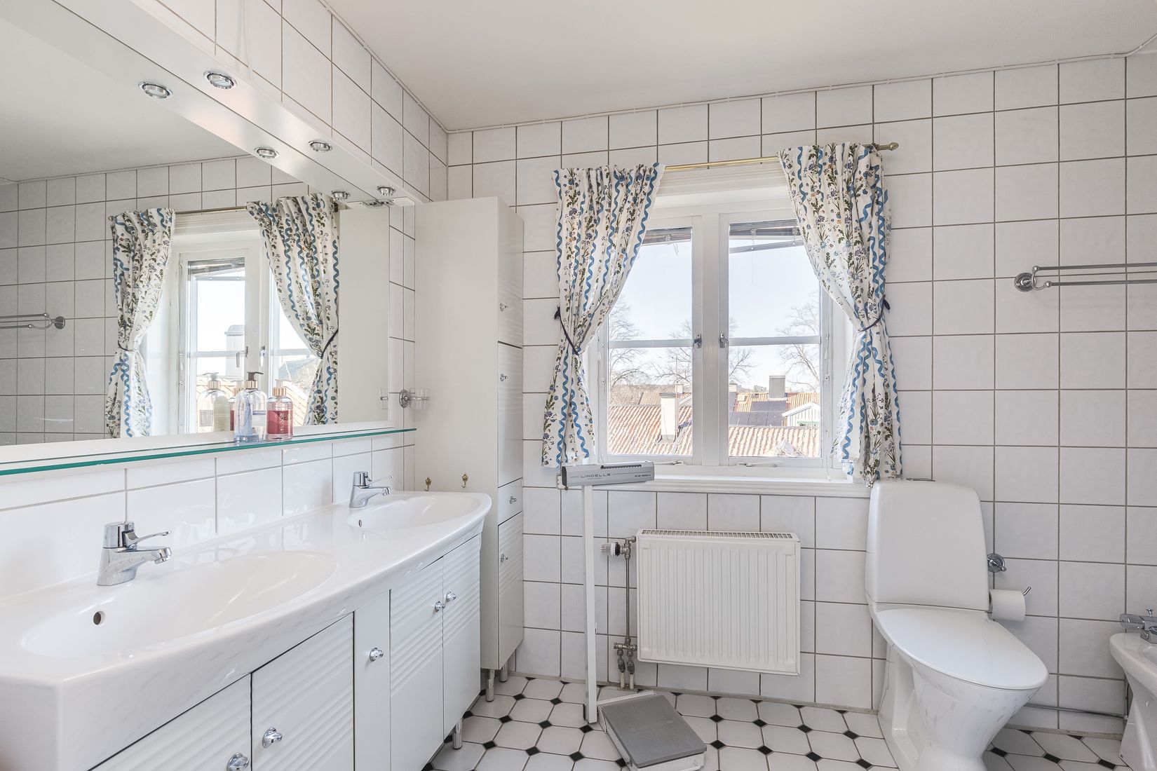 Villa, Eskilsgatan 10, Centralt/Domkyrkan, Strängnäs