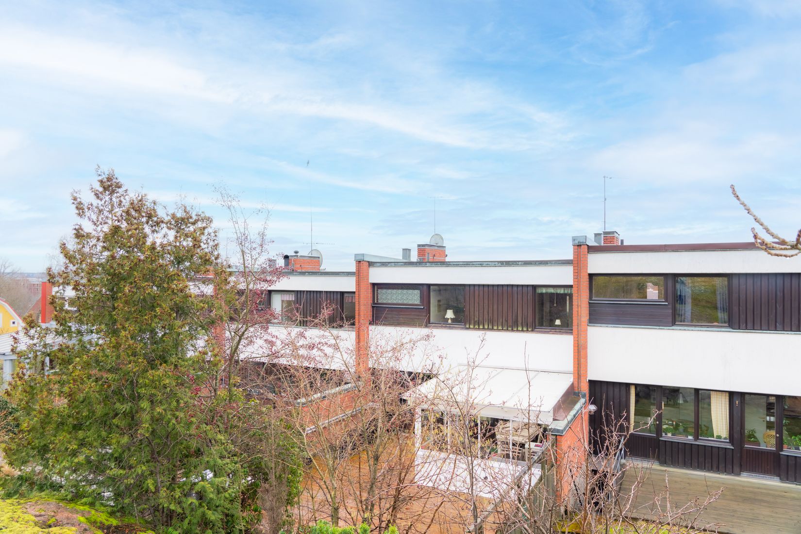 Radhus, Rosenhällsvägen 25, Öster, Nyköping