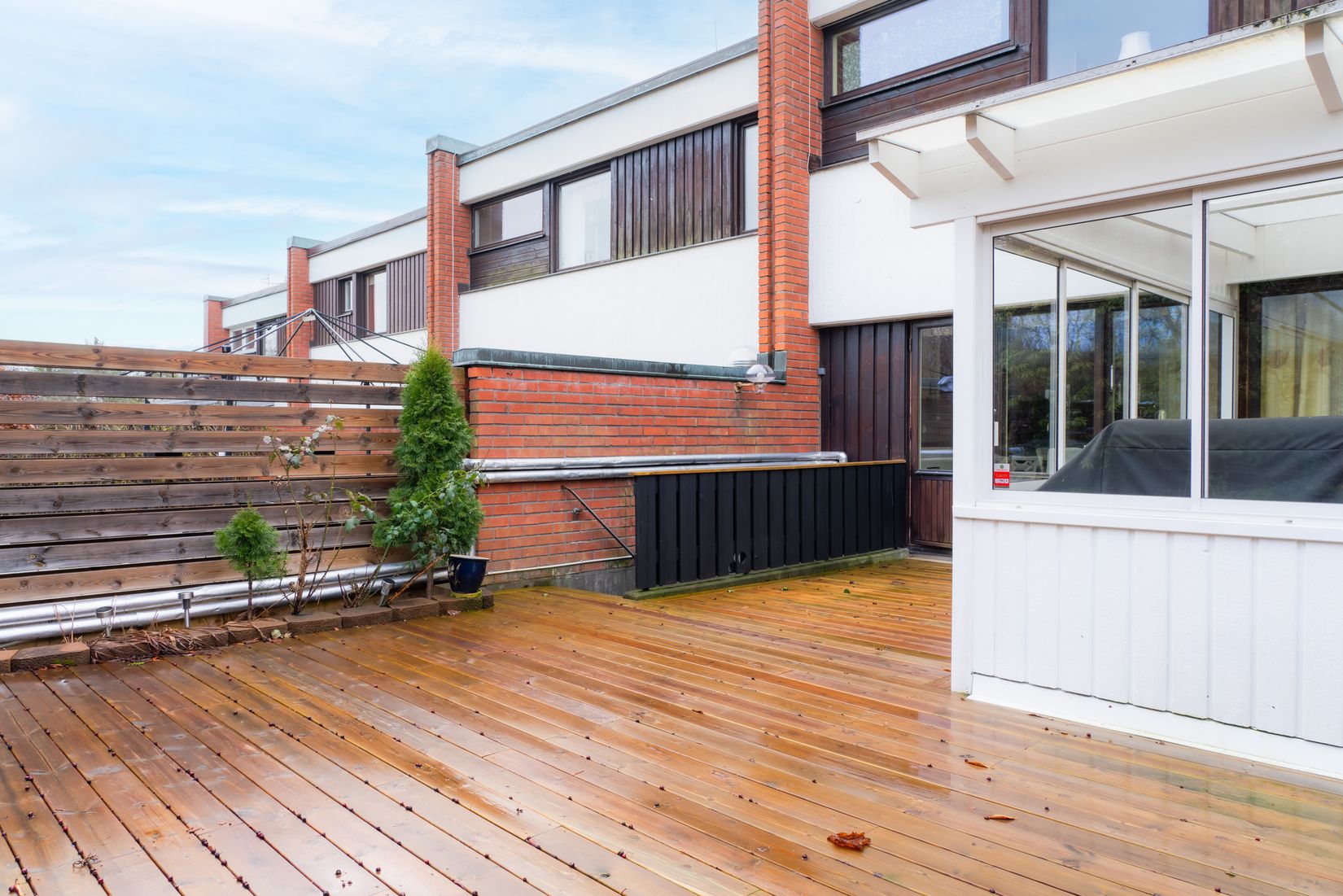 Radhus, Rosenhällsvägen 25, Öster, Nyköping