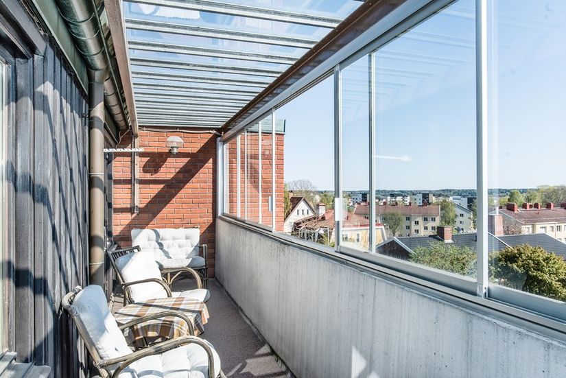 Radhus, Rosenhällsvägen 25, Öster, Nyköping