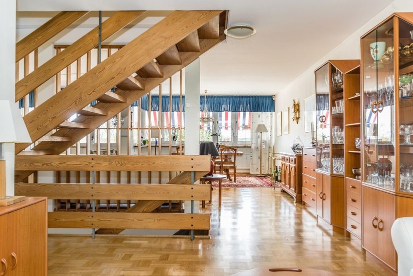 Radhus, Rosenhällsvägen 25, Öster, Nyköping