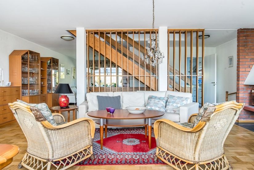 Radhus, Rosenhällsvägen 25, Öster, Nyköping