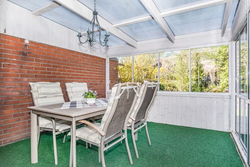 Radhus, Rosenhällsvägen 25, Öster, Nyköping