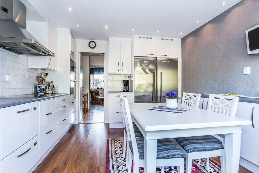 Radhus, Rosenhällsvägen 25, Öster, Nyköping