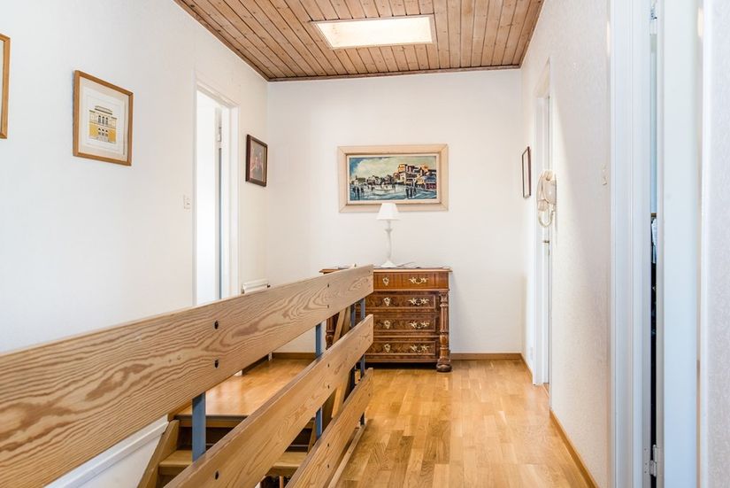 Radhus, Rosenhällsvägen 25, Öster, Nyköping