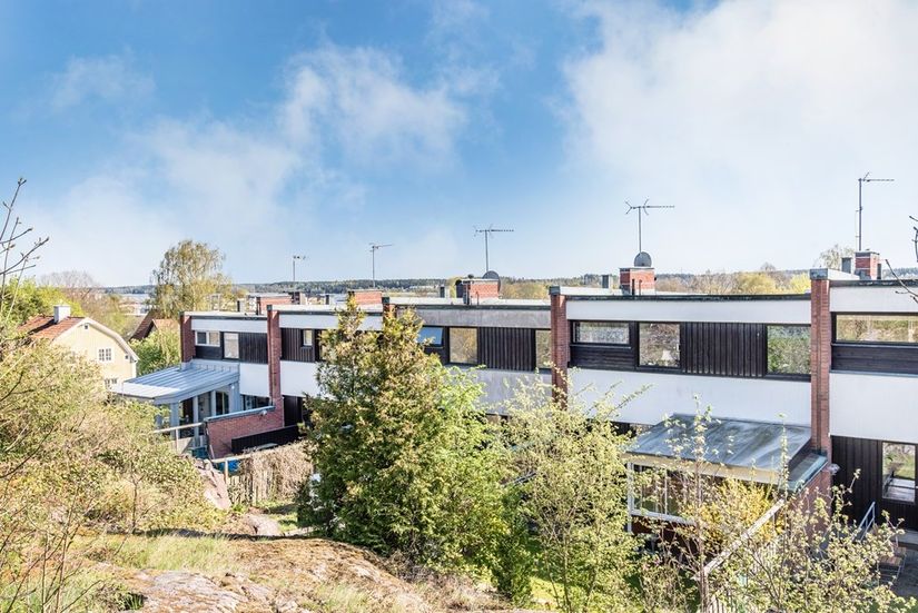 Radhus, Rosenhällsvägen 25, Öster, Nyköping